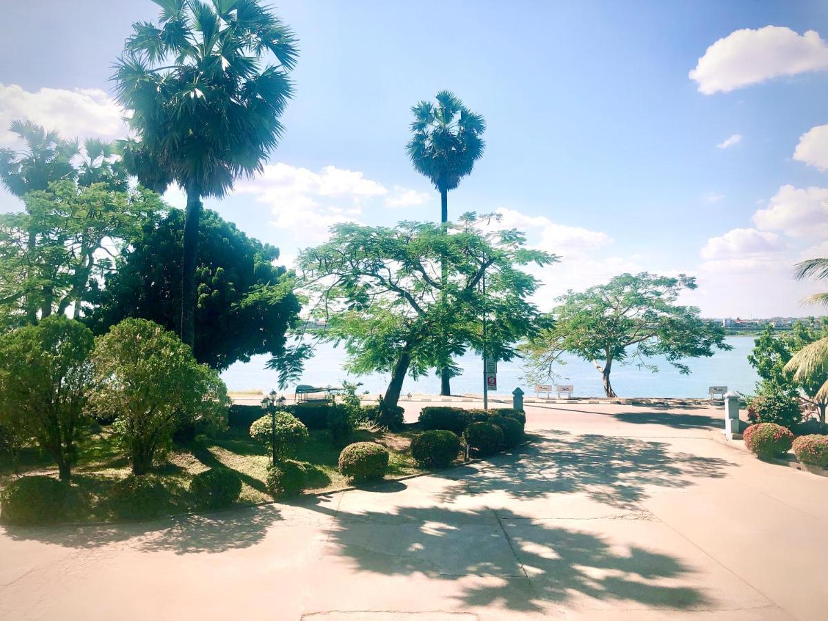 Mekong Hotel Thakhek Ngoại thất bức ảnh